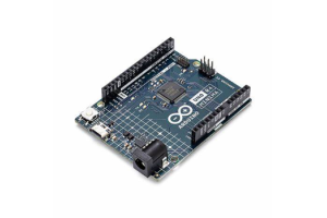 מדריך מקיף ל- Arduino Uno R4 מינימה